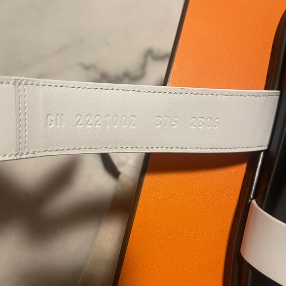 SOLD $1️⃣5️⃣0️⃣0️⃣ Hermes Chypre White Sandals - Picture 5 of 6